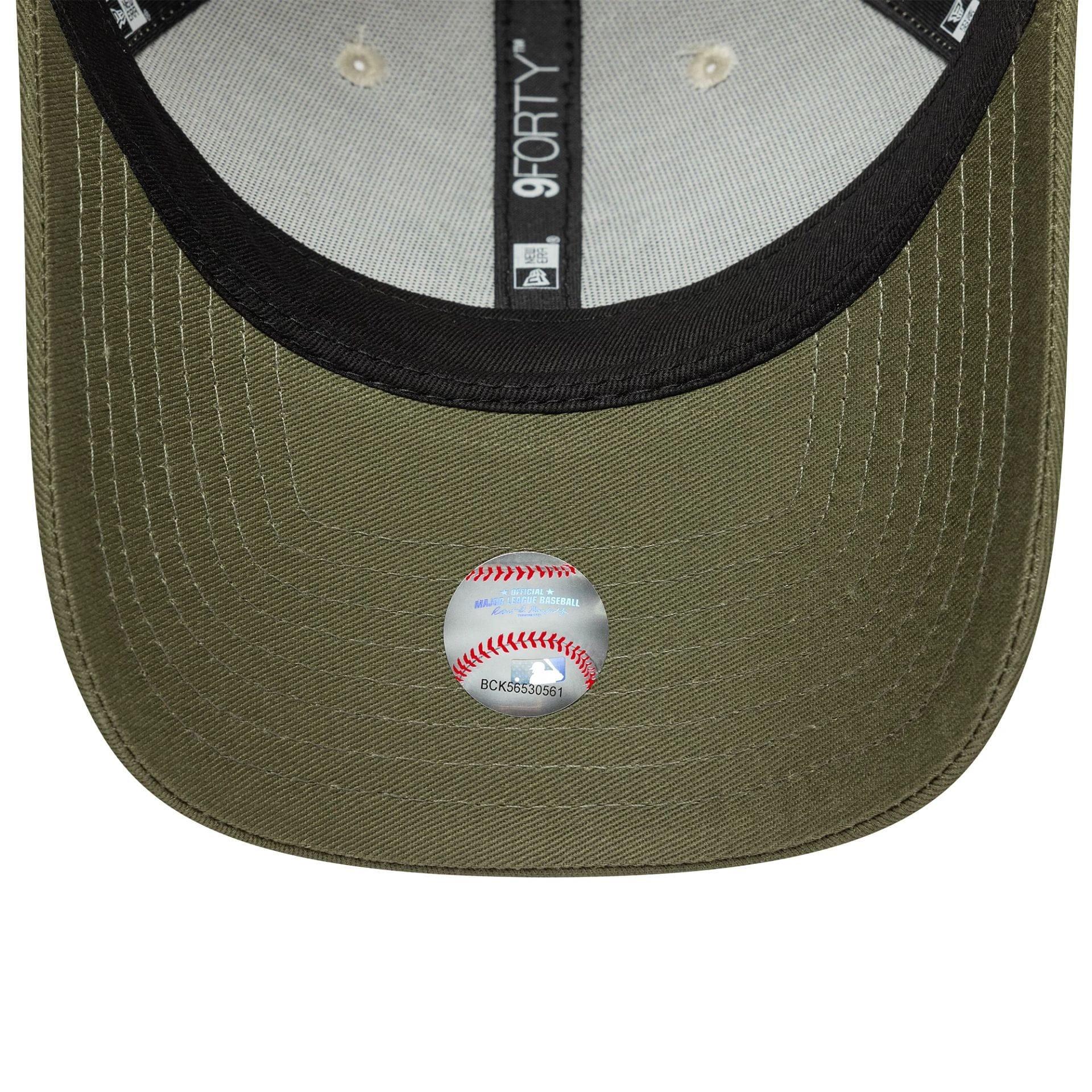 Cap New Era 940 New York Yankees MLB Sidepatch beige