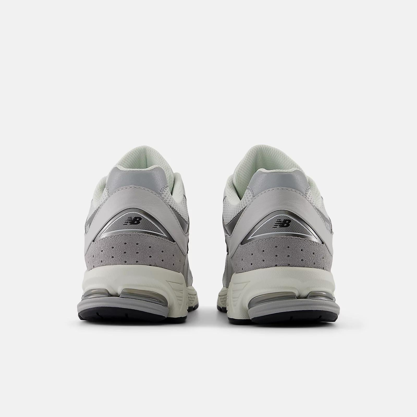 Sneakers New Balance 2002R grey matter silver metallic