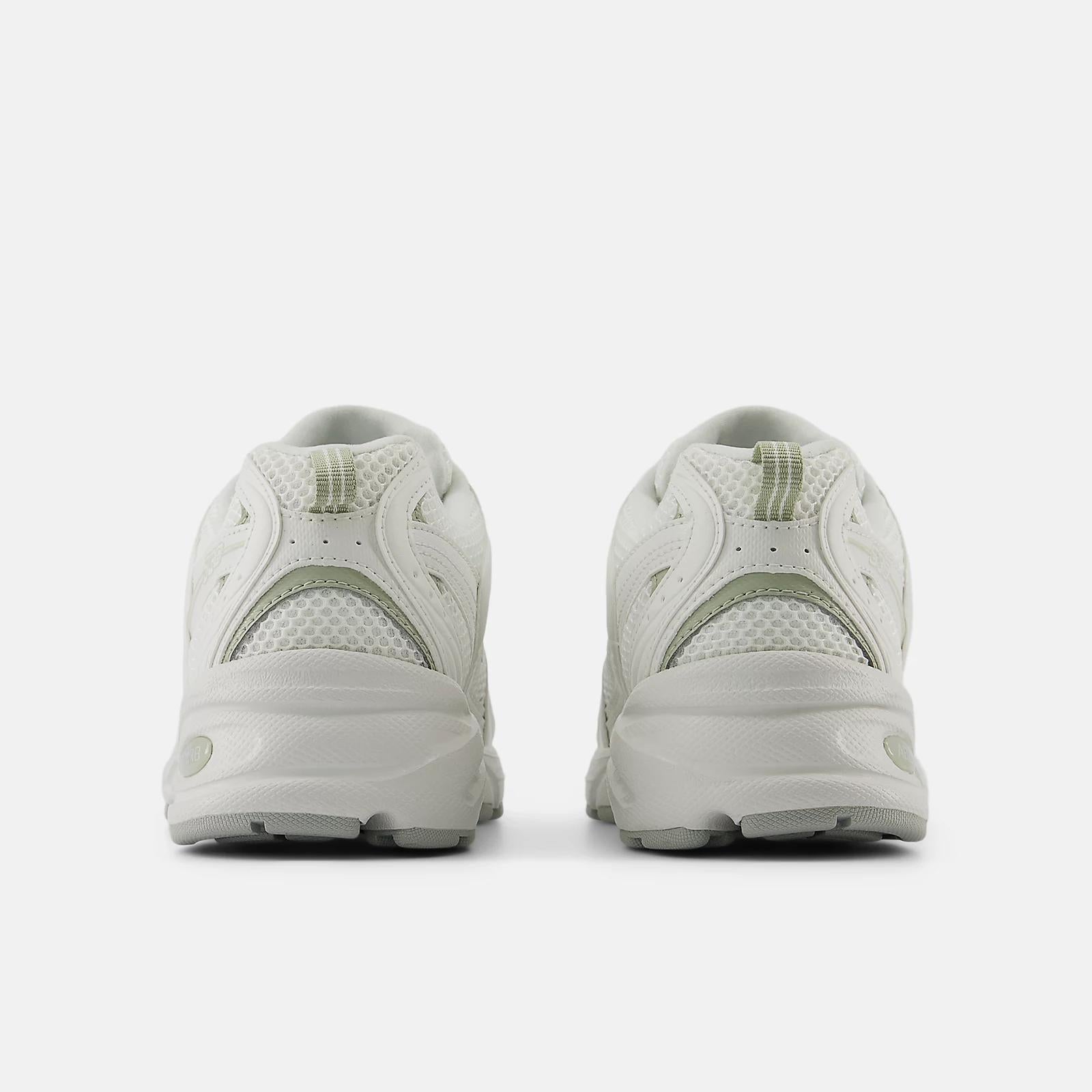 Sneakers New Balance 530 white light green