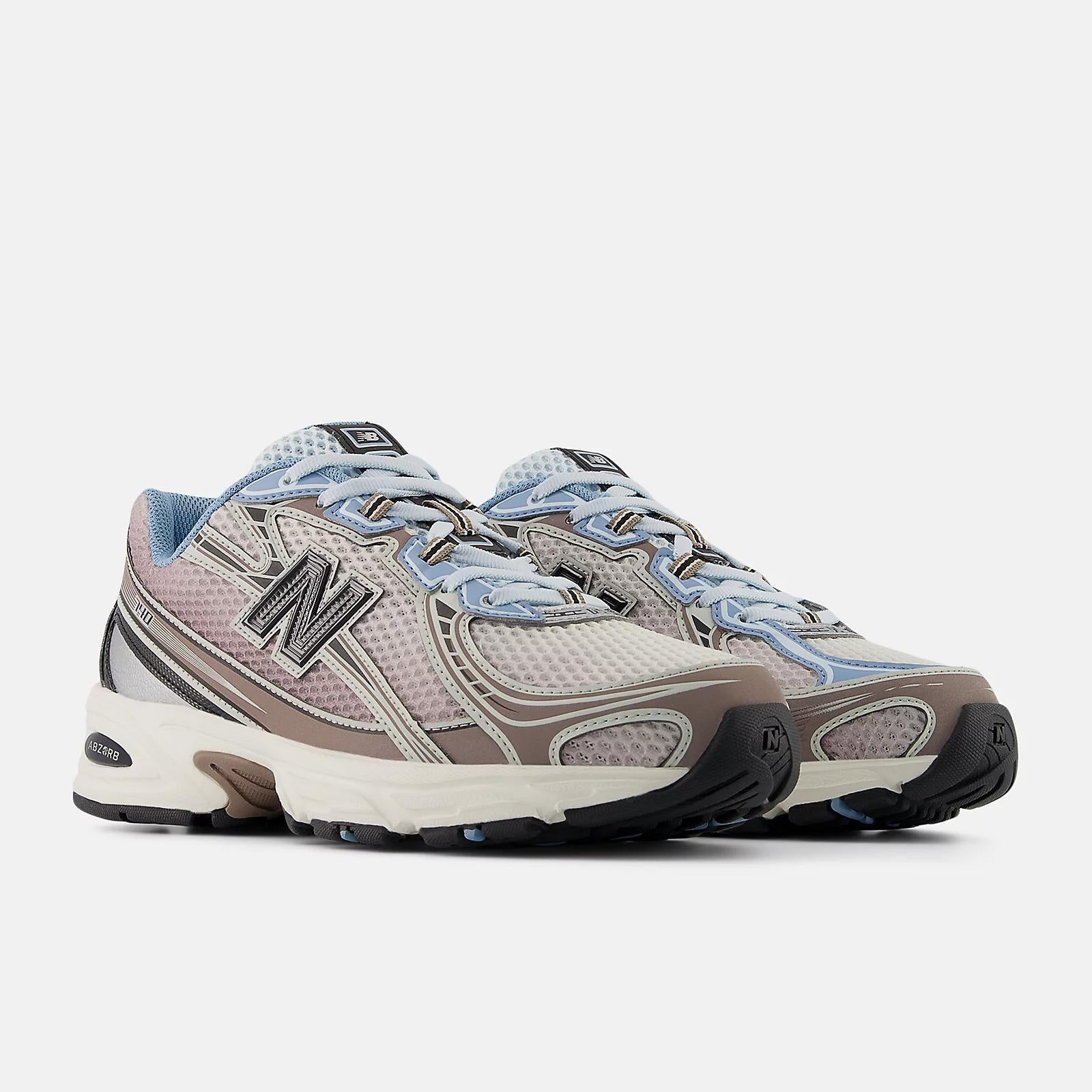 Sneakers New Balance 740 sea salt frosted glass