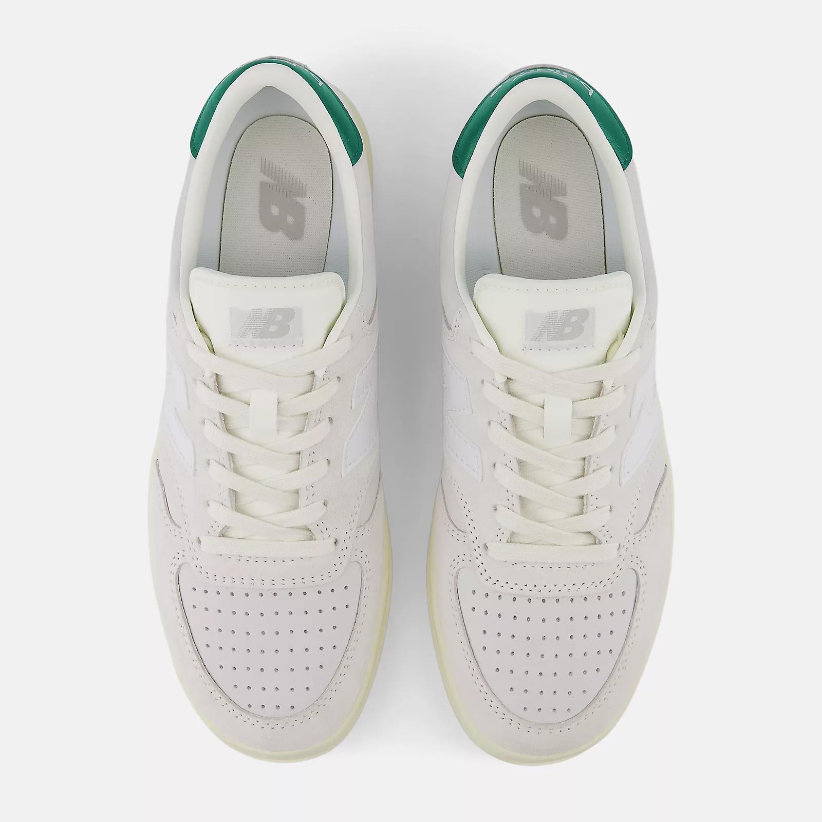 Sneakers New Balance T500 green