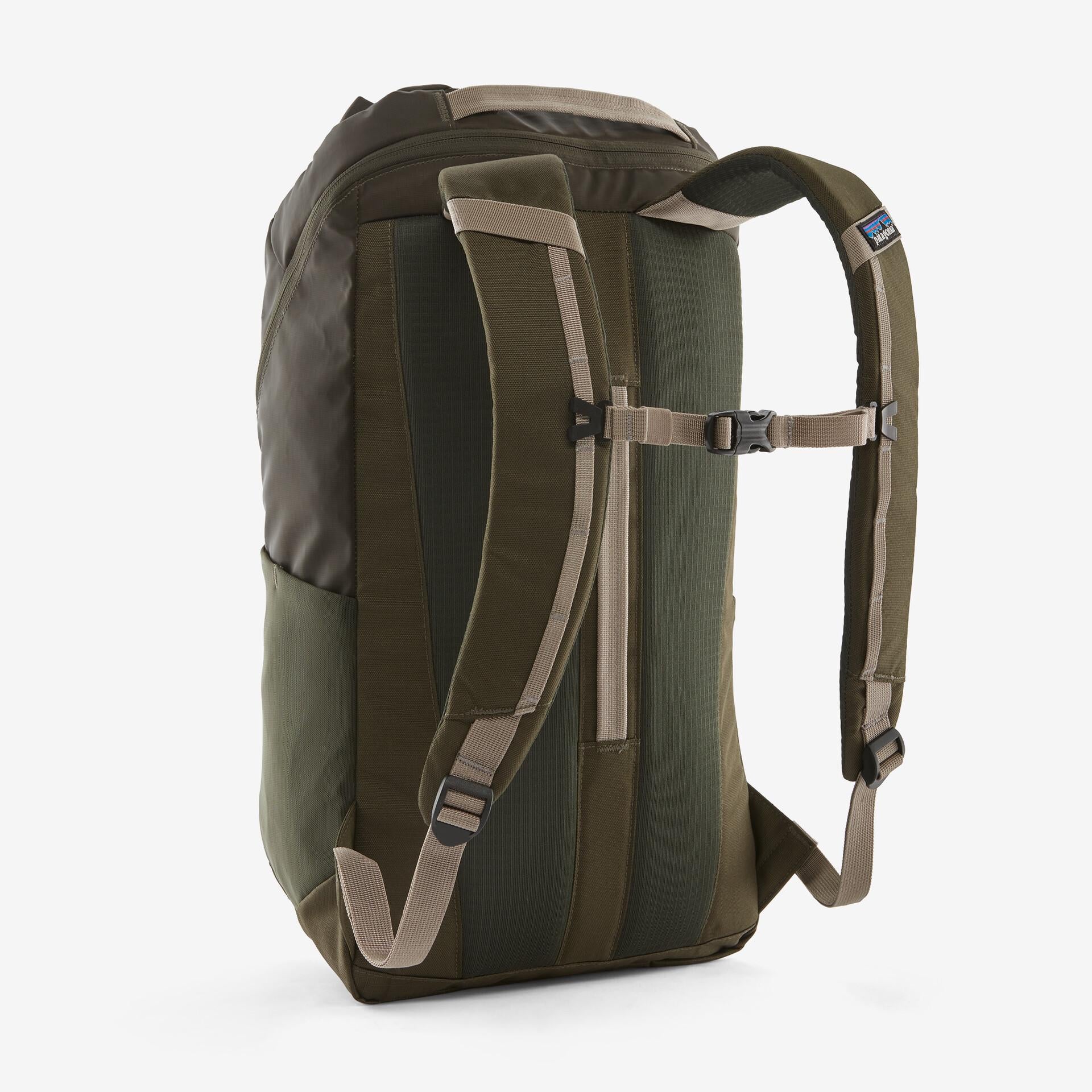 Zaino Patagonia Black Hole Pack 25L pine needle green